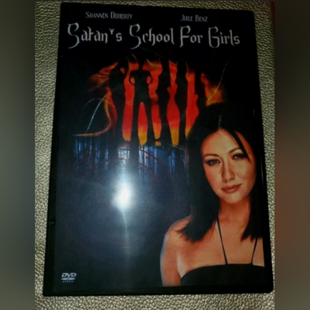 Satan's School For Girls-REMAKE(Dvd 2000)~Shannen Doherty~Julie Benz~ULT…